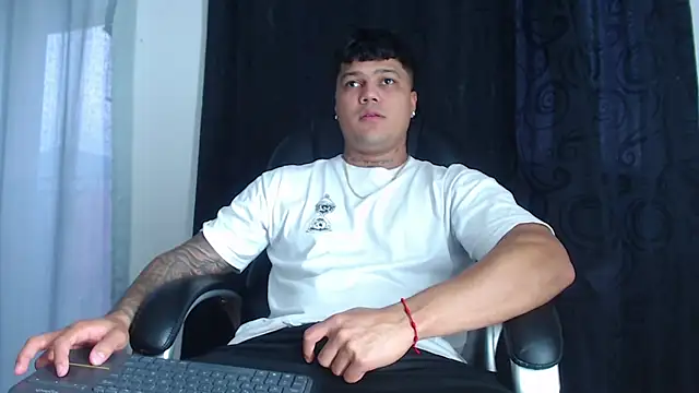 Pedro x777 online show from April 5, 10:49 pm
