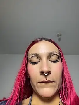 Amelie-RedHoney online show from May 28, 10:04 pm