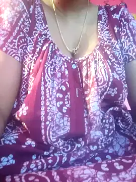 Snapshot of itz-priya chatting on April 14, 10:09 am itz-priya online show from April 14, 10:09 am