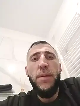 Alexandro111777 online show from March 29, 6:04 am