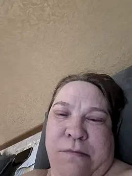  Yourpussy  online show from April 4, 9:21 pm