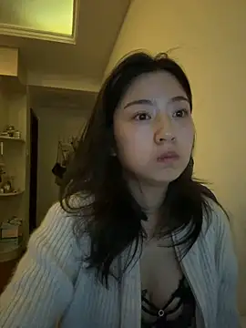 Olivia PINK0322 online show from May 1, 2:00 pm