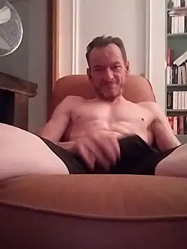 Darius932 online show from July 10, 9:04 pm
