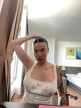 AmeliaLotuss online show from April 10, 7:59 am