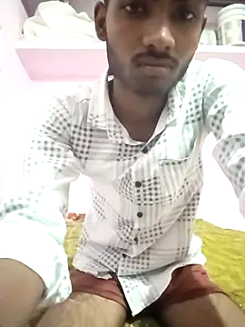 THA KITTY online show from April 15, 6:30 am