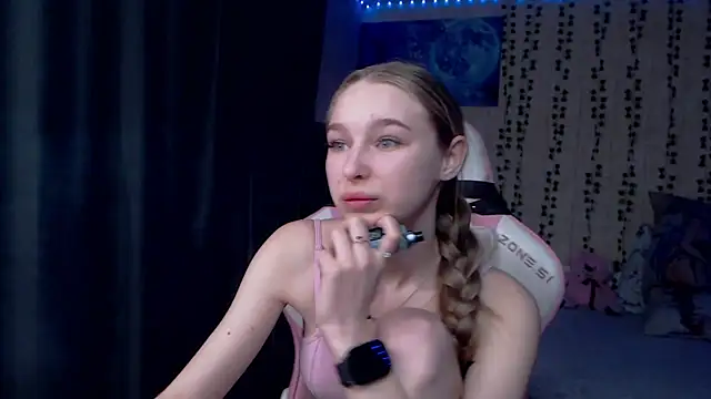 kitsune888 online show from April 8, 12:56 am