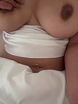 Isabellaoffx online show from April 26, 10:45 am