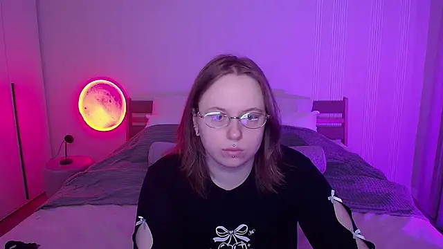 Snapshot of SelenaLily chatting on April 7, 3:47 pm SelenaLily online show from April 7, 3:47 pm