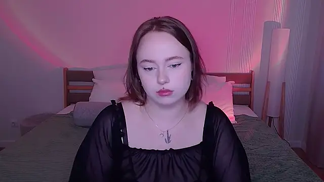 Snapshot of SelenaLily chatting on April 2, 2:46 pm SelenaLily online show from April 2, 2:46 pm