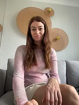 Snapshot of Sindy_Mindy_ chatting on May 18, 2:00 pm Sindy Mindy online show from May 18, 2:00 pm