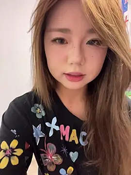 DAHLiA95 online show from May 31, 11:49 am