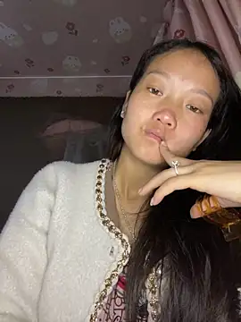 Jolinie online show from April 1, 2:24 am