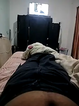 Pretinho-01 online show from April 9, 11:00 pm