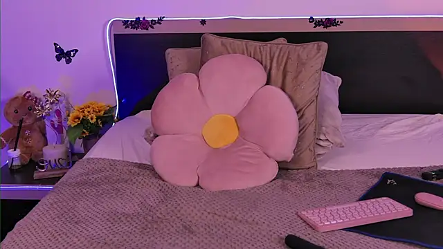 AmelieReeaa online show from April 18, 7:58 pm