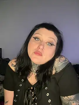 InkMaleficent online show from March 22, 3:57 pm