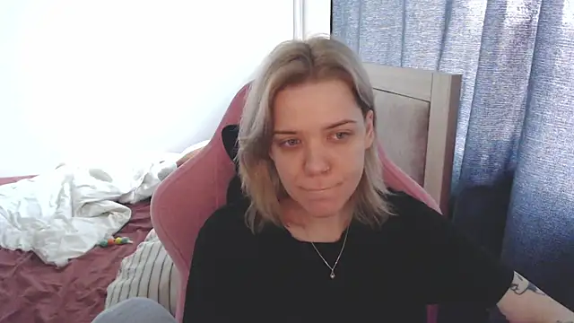 TenderChloe online show from May 30, 9:37 am