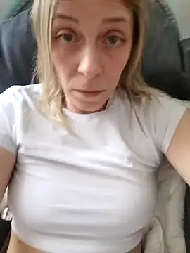 Foxyflame28 online show from March 23, 12:27 pm