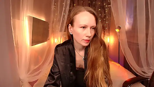 Snapshot of NicoleMiless chatting on May 23, 12:37 pm NicoleMiless online show from May 23, 12:37 pm