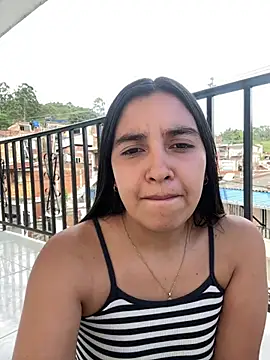 HaileyBiieber online show from April 4, 9:21 pm