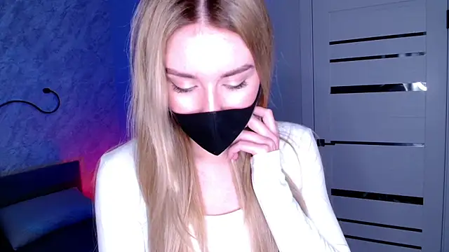 LulyDOLL online show from April 8, 6:26 am