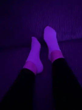 LilouPieds online show from June 6, 9:42 pm