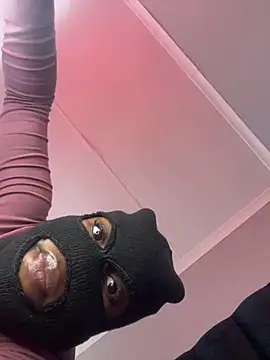 Snapshot of xxxchocolatepussy chatting on June 8, 10:27 am xxxchocolatepussy online show from June 8, 10:27 am