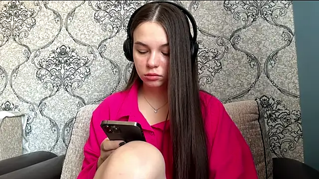 ThedaStrevell online show from March 23, 9:09 am