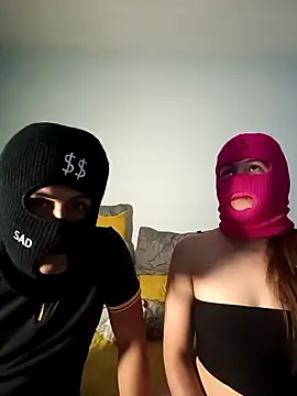 Nancyflores online show from April 13, 5:44 am