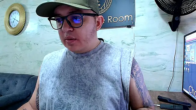 maximo daddy online show from May 9, 12:19 pm