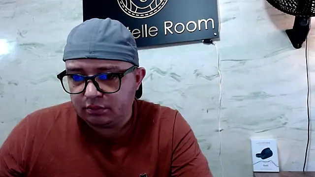 maximo daddy online show from May 26, 12:47 pm