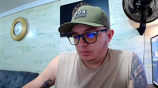 maximo daddy online show from May 7, 12:08 pm