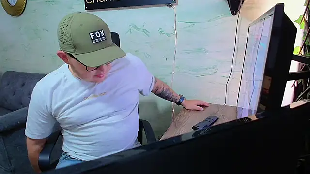 maximo daddy online show from April 23, 12:22 pm