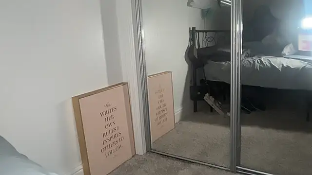 Yourmommysilk online show from March 30, 2:18 pm