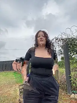 Amber rosse outdoors online show from March 27, 7:15 pm