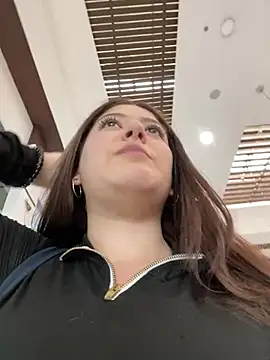 Amber rosse outdoors online show from March 28, 7:48 pm