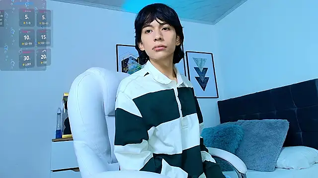 alexconsanii online show from March 24, 11:49 pm