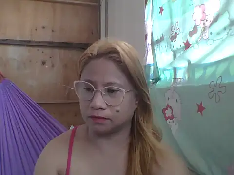 PinayChristine online show from April 10, 3:13 am