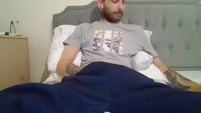 feetlovrr94 online show from May 8, 2:54 pm
