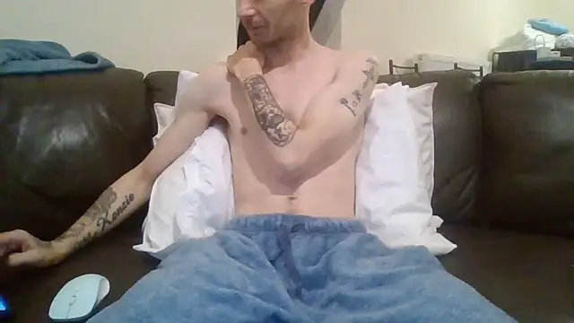 feetlovrr94 online show from March 24, 3:17 am