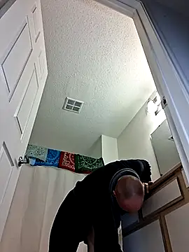 middickstroking online show from May 2, 3:23 am