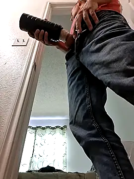 middickstroking online show from May 3, 10:13 pm