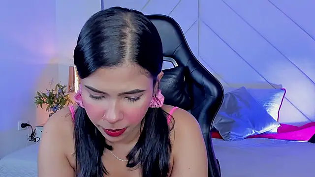 Celene Rosejs online show from March 29, 3:41 am