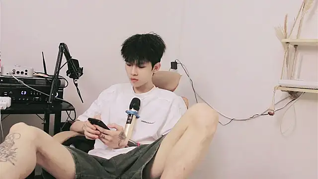 zzzzppp3 online show from July 2, 5:35 am