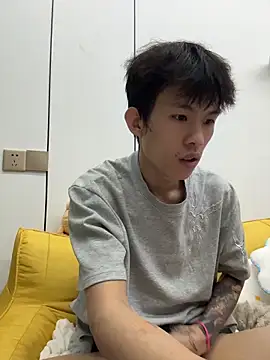zzzzppp3 online show from May 5, 4:26 am