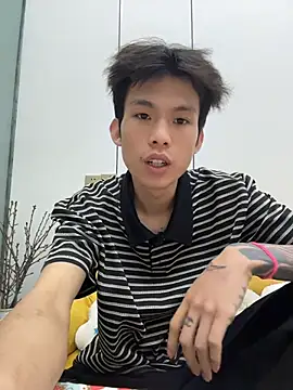 zzzzppp3 online show from May 4, 3:21 am
