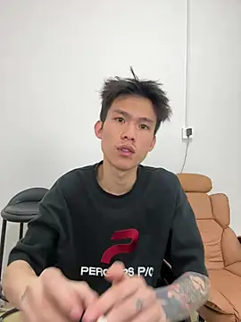 zzzzppp3 online show from April 2, 3:57 am