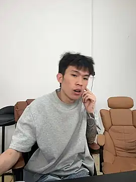 zzzzppp3 online show from April 3, 1:56 am