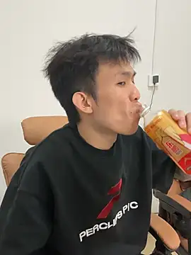 zzzzppp3 online show from April 4, 3:13 am