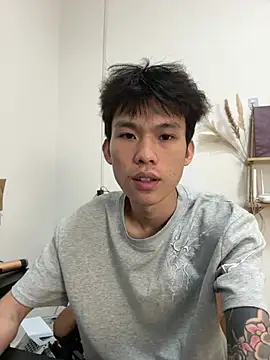 zzzzppp3 online show from April 18, 3:31 am
