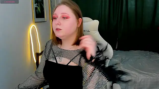 KatieGarsiaa online show from March 23, 10:04 am